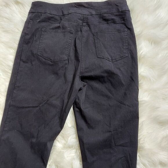 Soft Surroundings Black Capri pants - Picture 3 of 9